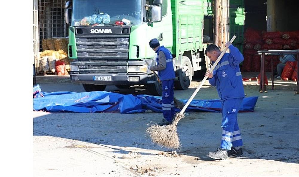 Hal Esnafından Başkan &Ccedil;er&ccedil;ioğlu'na Teşekk&uuml;r
