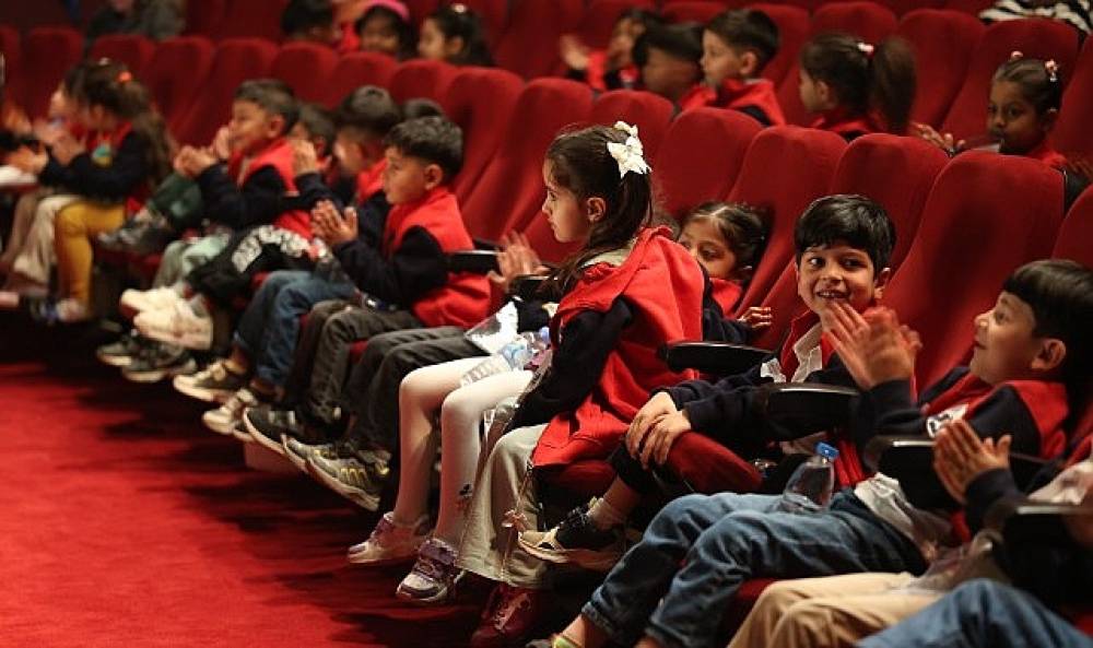 Başkan &Ccedil;er&ccedil;ioğlu Her Yaştan Vatandaşı D&uuml;nya Tiyatro Haftası Etkinlikleri İle Buluşturdu