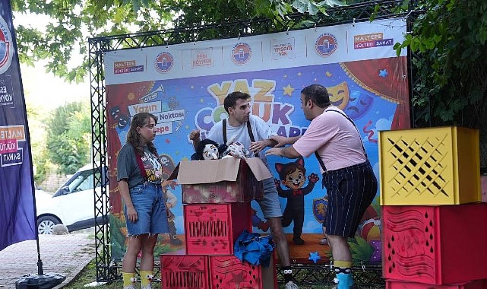 Maltepe'de yaz &ccedil;ocuk tiyatroları her mahallede