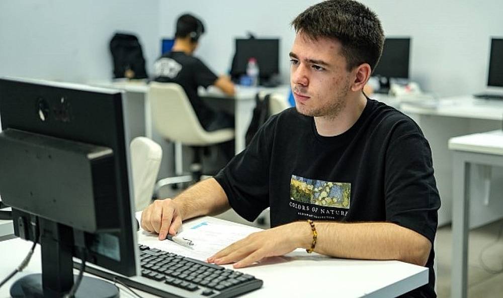 Hayallerine B&uuml;y&uuml;kşehir'le y&uuml;r&uuml;d&uuml;, YKS'de ilk 500'e girdi