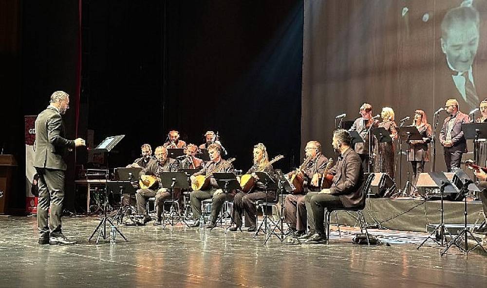 Bakırköy'de Cumhuriyet Coşkusu Türk Halk Müziği konserleriyle başladı
