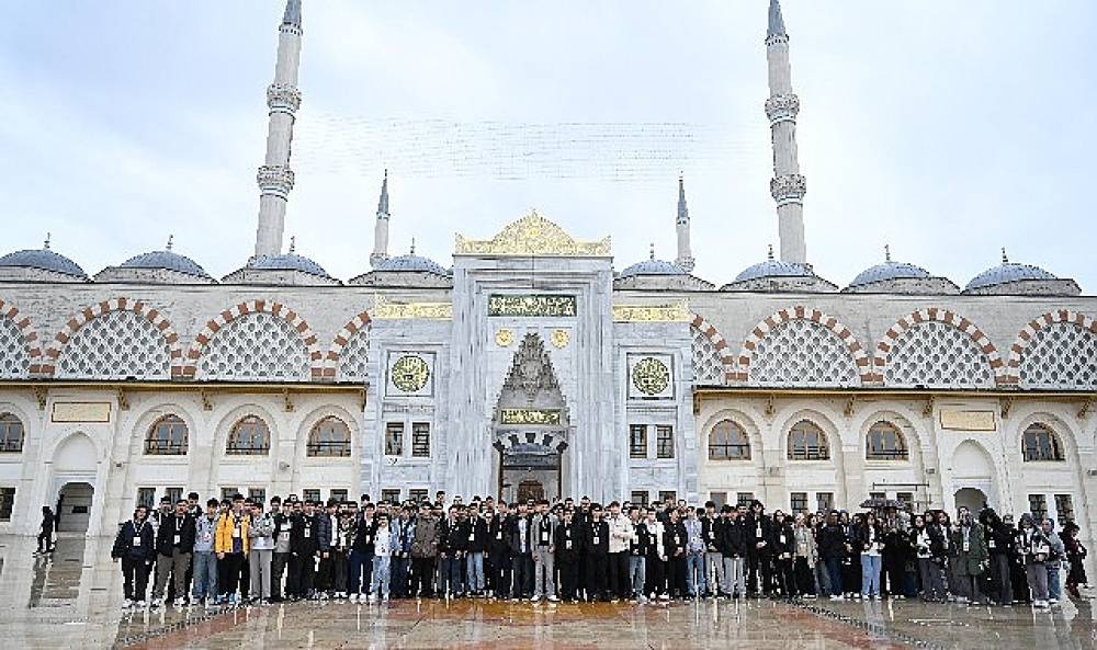 Başkan Altay: 'Gen&ccedil; Seyyah Projemizle Bu Yıl 25.920 &Ouml;ğrencimizi Daha İstanbul ile Buluşturacağız'