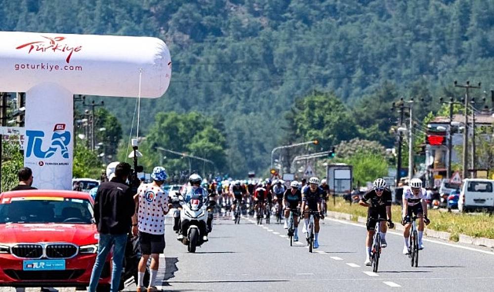B&uuml;y&uuml;kşehirli Mustafa Tarak&ccedil;ı, 61. Cumhurbaşkanlığı T&uuml;rkiye Bisiklet Turu'nda Gururlandırdı