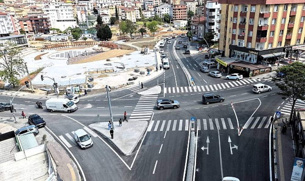 &Ccedil;ayırova'daki kavşakta B&uuml;y&uuml;kşehir imzası