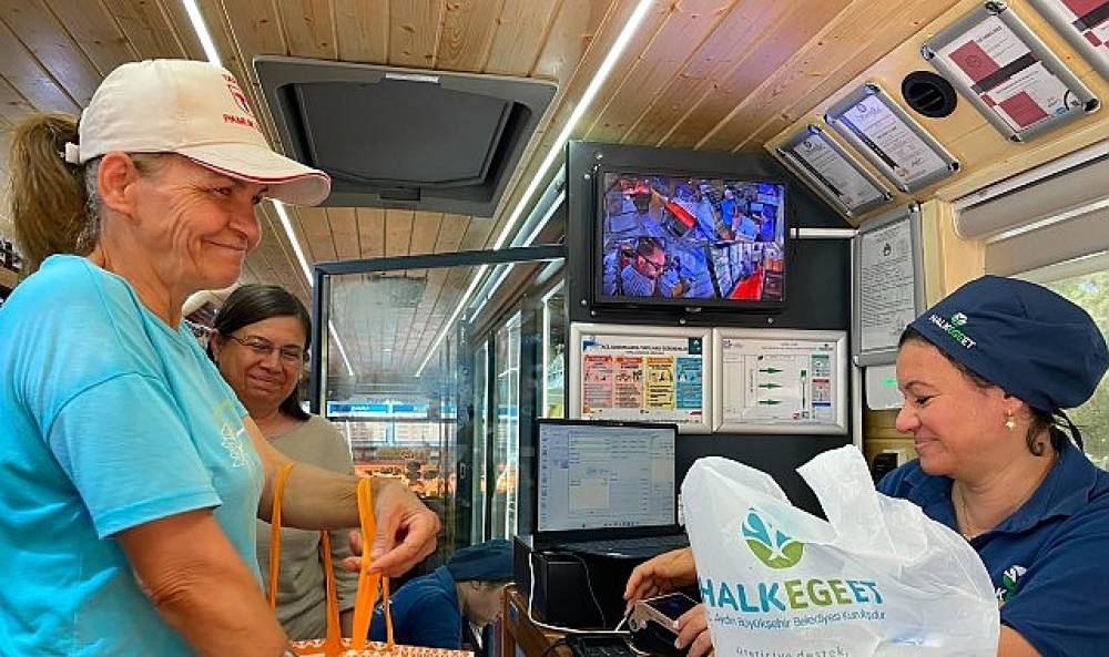At&ccedil;a'da Mobil Halk Ege Et'e Yoğun İlgi