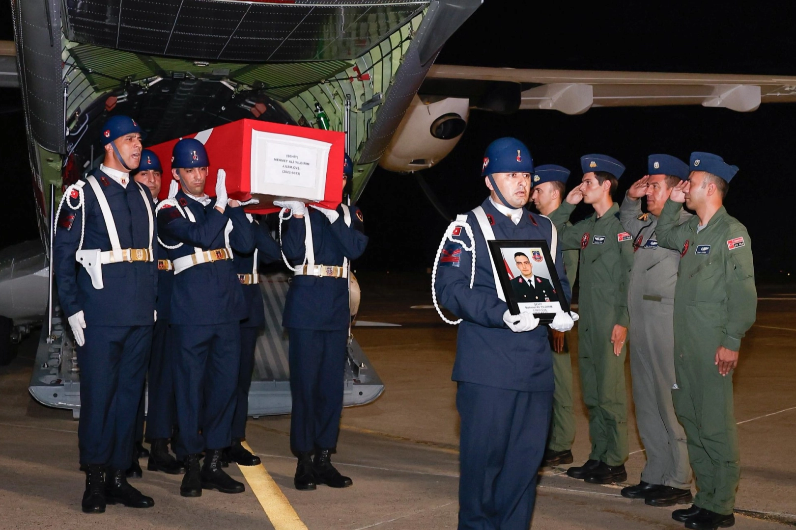 Terörle Mücadelede Şehit Düşen Jandarma Uzman Çavuşa Veda