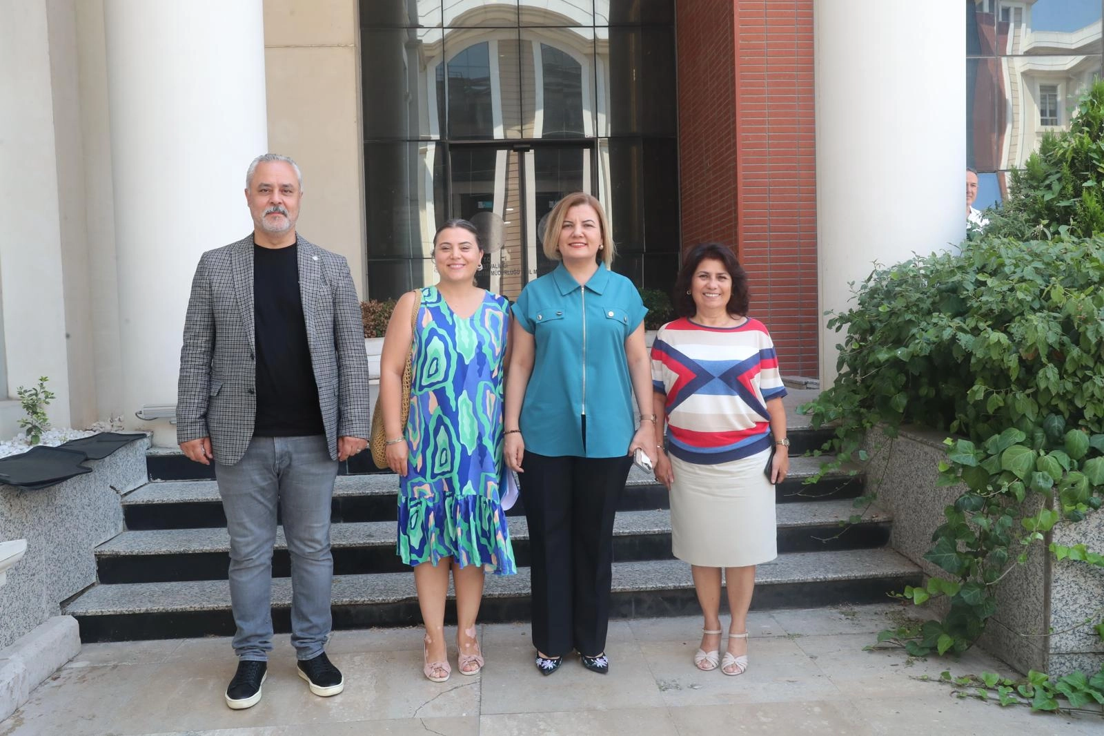 İzmit'te Ücretsiz Refakatçi Desteği Başlıyor
