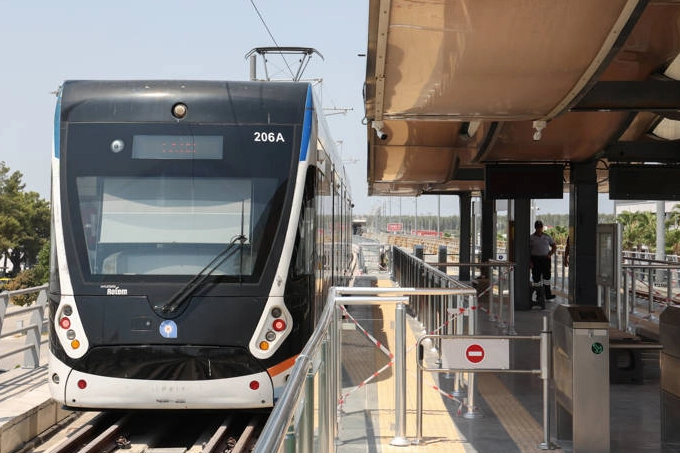 Antalya Havalimanı'nda Yeni Tramvay Durağı Hizmette