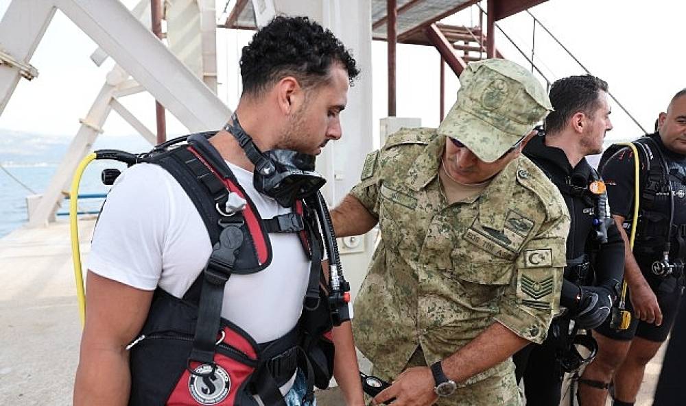 Engelsiz Zafer Dalışı'nda Türk Bayrağı Gururu