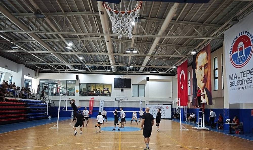 Zafer Bayramı'nda Coşkulu Voleybol Turnuvası