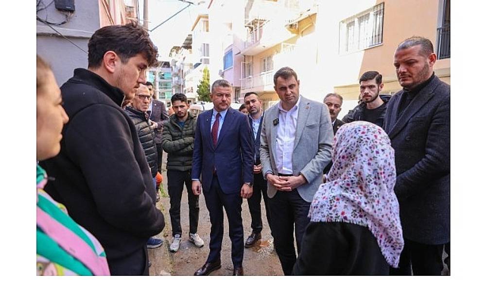 Buca'da sel seferberliği: Başkan Duman ve CHP İl Başkanı G&uuml;&ccedil; sahada