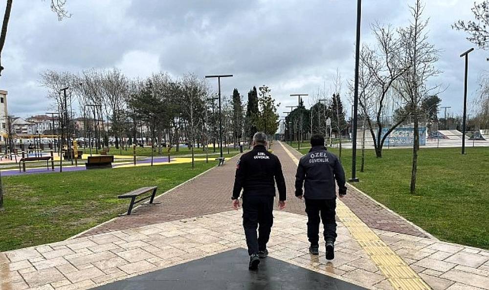 B&uuml;y&uuml;kşehir Zabıtası huzur ve g&uuml;venlik i&ccedil;in 7/24 sahada;  &ldquo;G&uuml;venli Kocaeli" hedefiyle şehrin her k&ouml;şesindeler