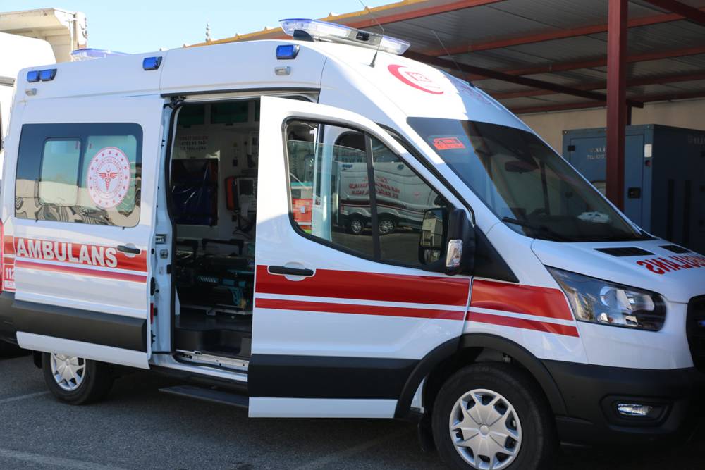ŞANLIURFA’DA SOKAK KÖPEĞİ ZİNCİRLEME KAZAYA NEDEN OLDU: 4 YARALI
