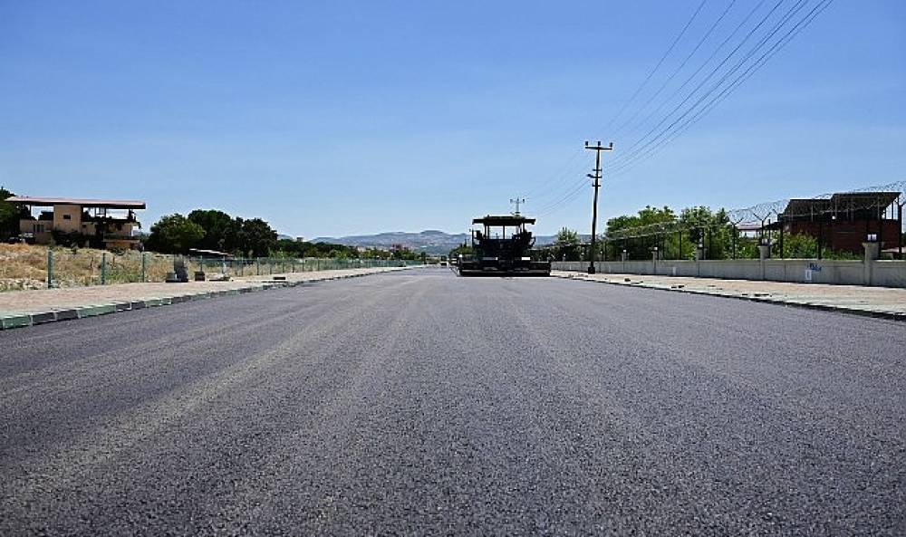 K&ouml;pr&uuml;başı Tarihinde İlk Kez Sıcak Asfaltla Buluşuyor
