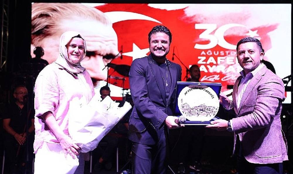 Nevşehir'de Zafer Coşkusu: Özgür Can Çoban Konseri