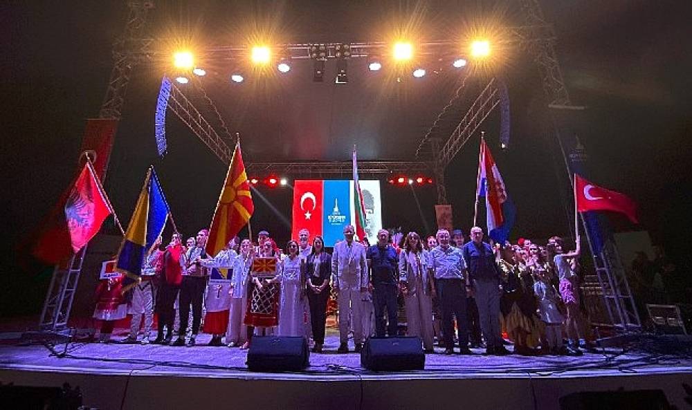 Balkan Ezgileri İzmir'de Yükseliyor