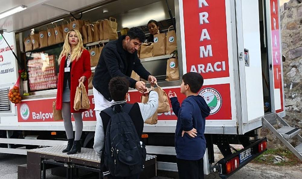 Balçova Belediyesi'nden Okullarda Beslenme Desteği
