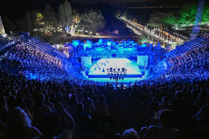KUĞU GÖLÜ KAPALI GİŞE! EFES FESTİVALİNE REKOR İLGİ